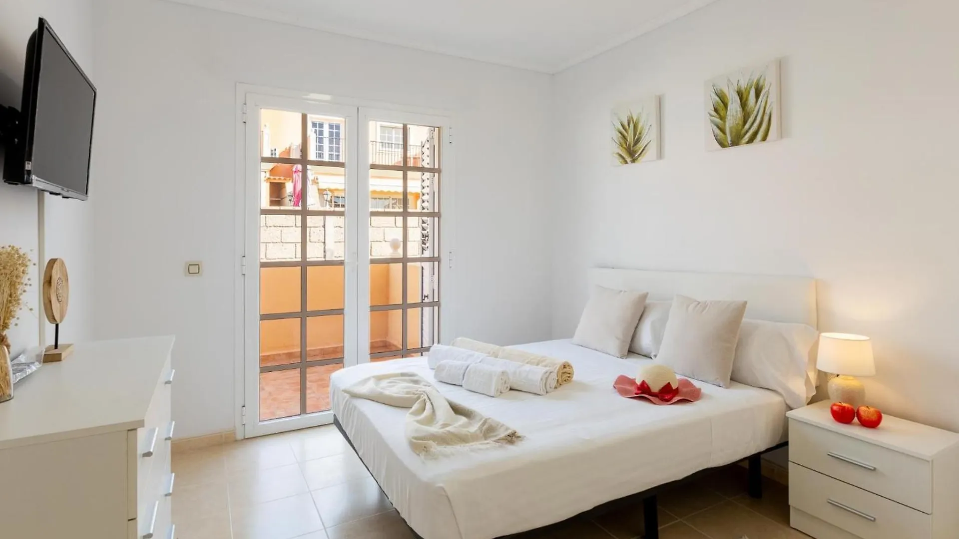 Incredible Villa Fuente, Ocean View, Heated Pool! Costa Adeje  0*, Costa Adeje (Tenerife)
